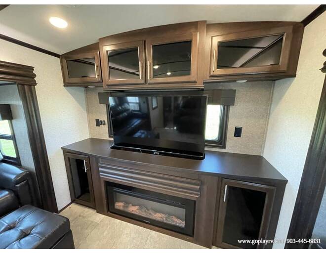 2018 Jayco North Point 387RDFS Fifth Wheel at Go Play RV and Marine STOCK# LZ0127 Photo 17