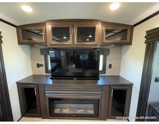 2018 Jayco North Point 387RDFS Fifth Wheel at Go Play RV and Marine STOCK# LZ0127 Photo 18
